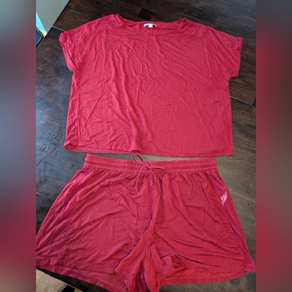 Honeylove BlissWear Red Pajama Set, Top Tee -L, Bottom Shorts - XL